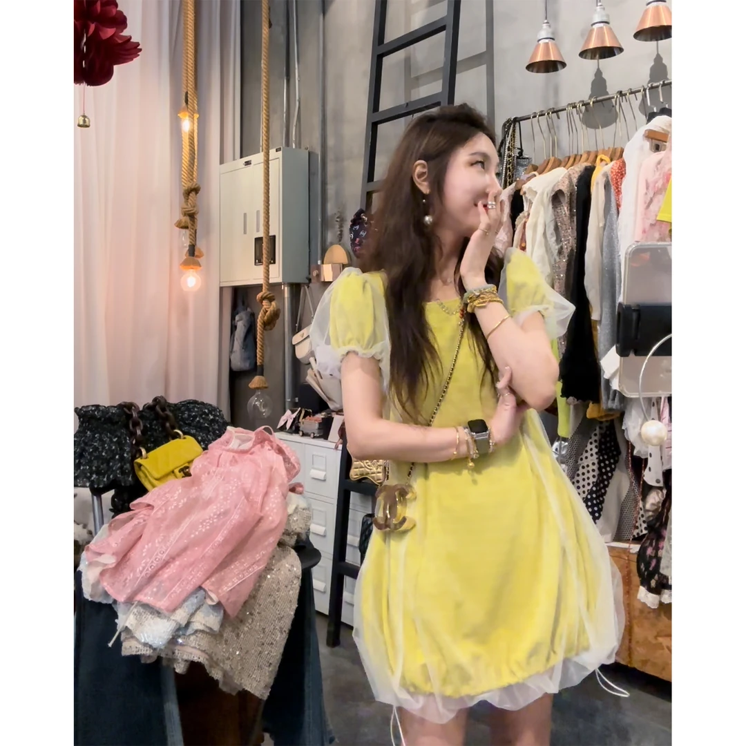 Q50421667素拉那里定制韩系别致花苞编织肌理感网纱泡泡袖连衣裙