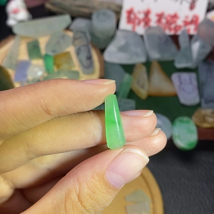 未镶嵌定制翡翠翡翠