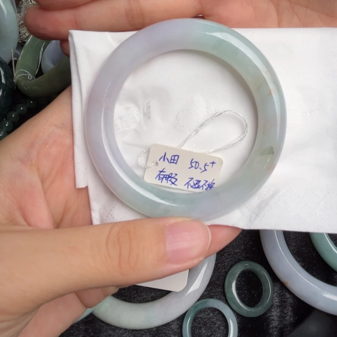 翡翠手镯未镶嵌小*-