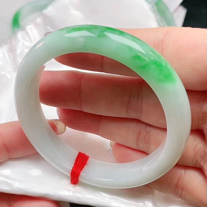 翡翠手镯未镶嵌正圈2497