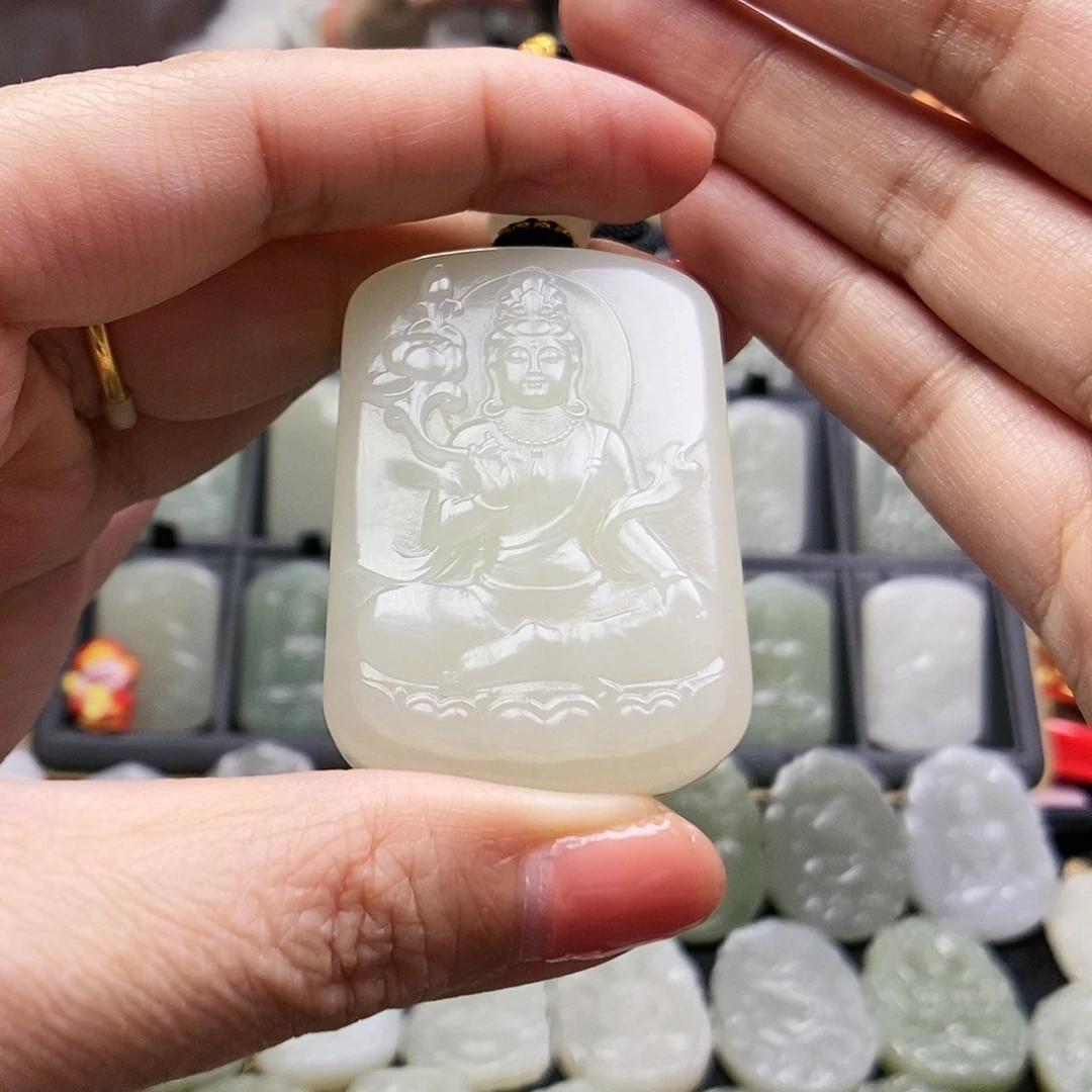 和田玉颈饰未镶嵌蹉**月