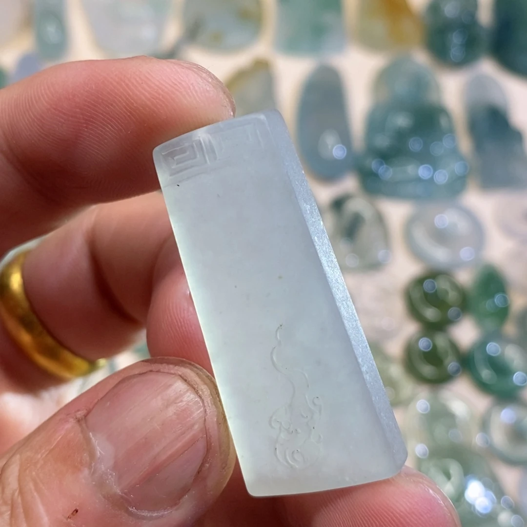 未镶嵌定制翡翠翡翠