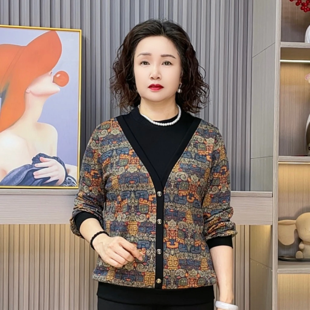 圆领休闲风常规款假两件长袖中老年女装秋季时尚妈妈装小衫5060岁
