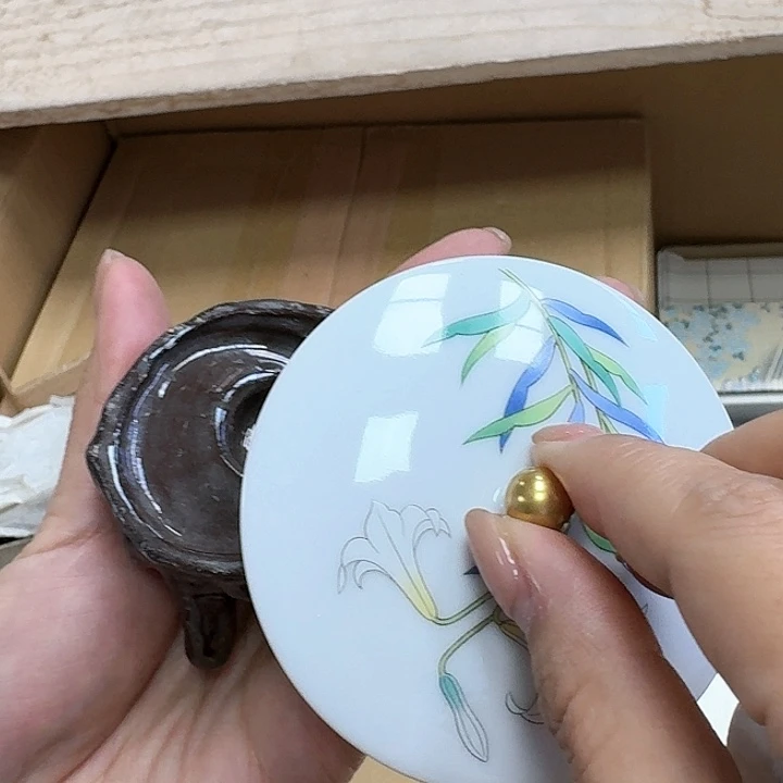 用****9瓷器。