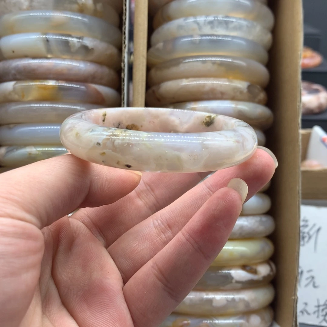 【闪购商品】玛瑙/玉髓手镯未镶嵌你****！