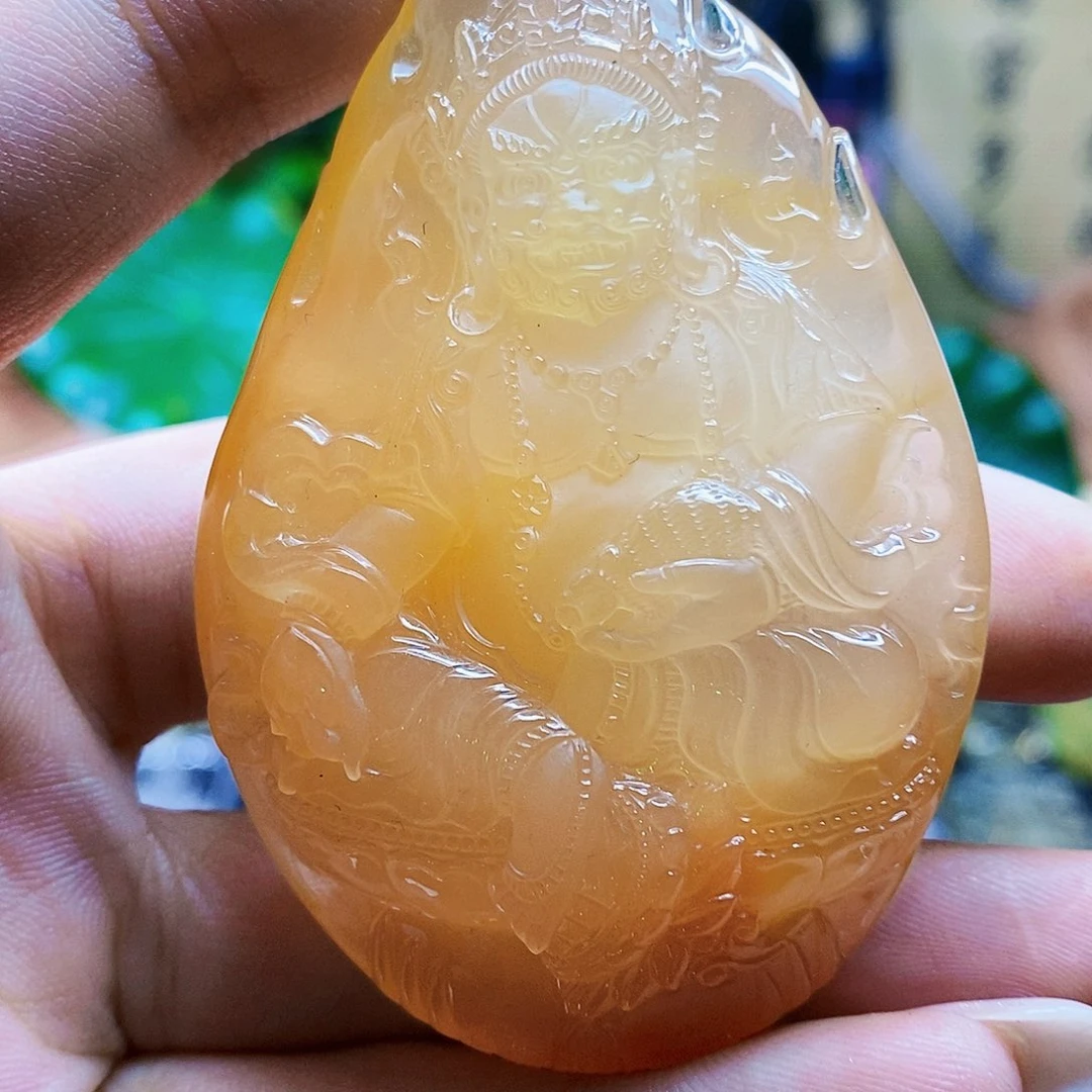 未镶嵌颈饰水晶吊墜