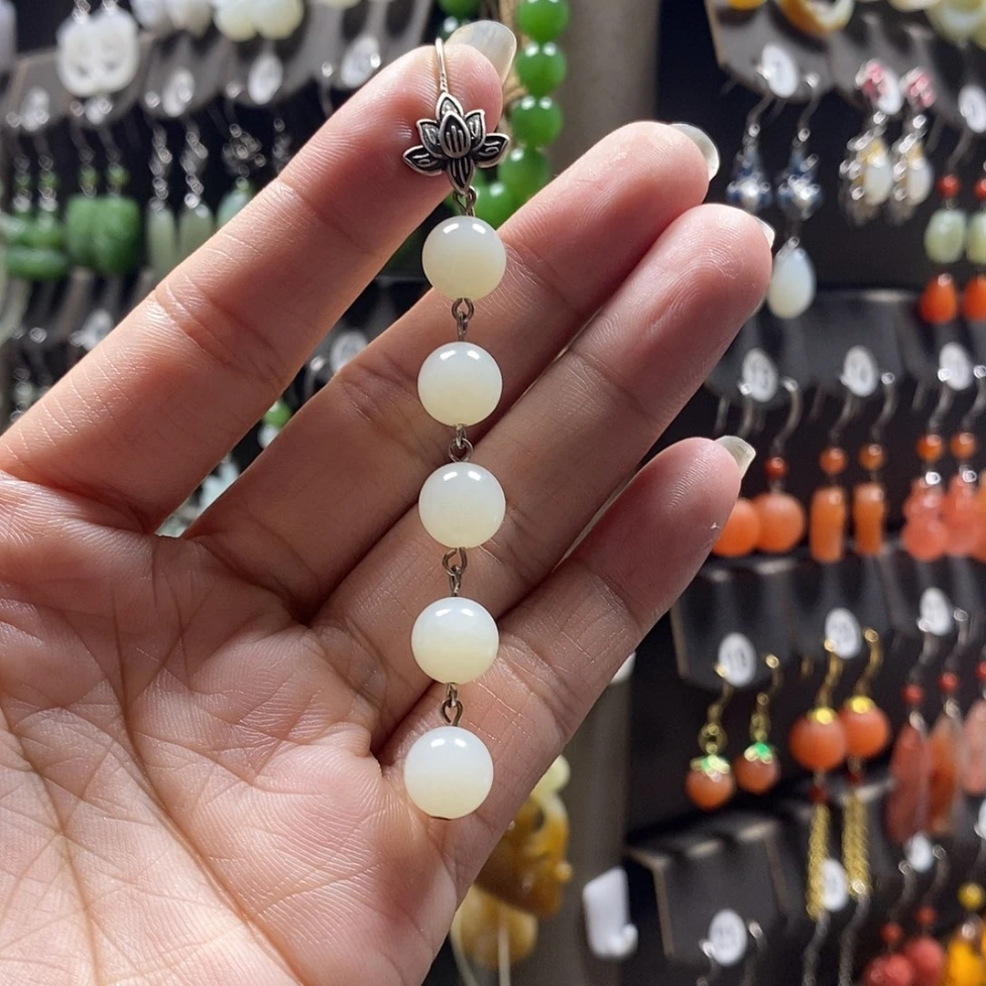 和田玉银S925镶嵌耳饰可**多