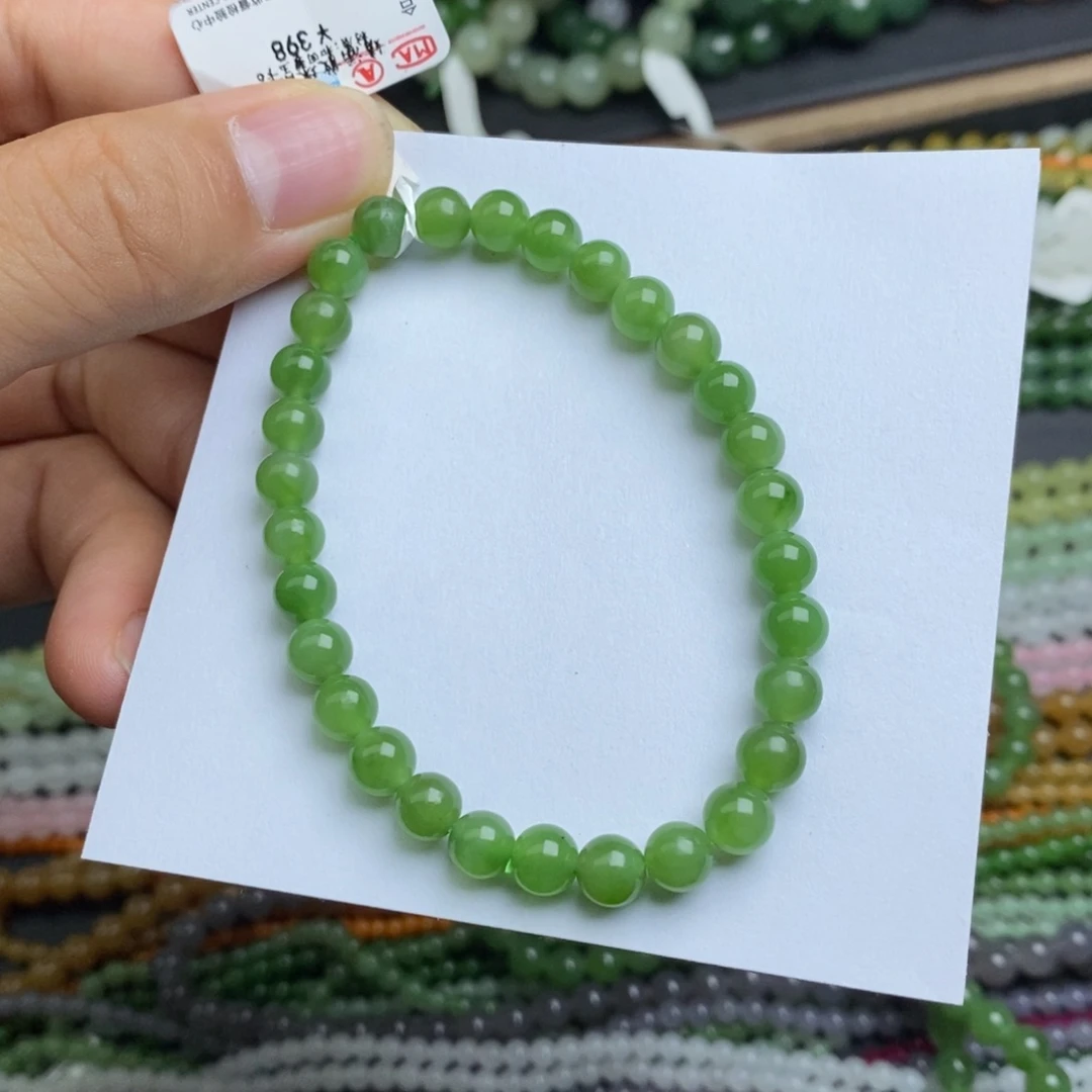 和田玉未镶嵌颈饰卡6和田碧玉阳绿