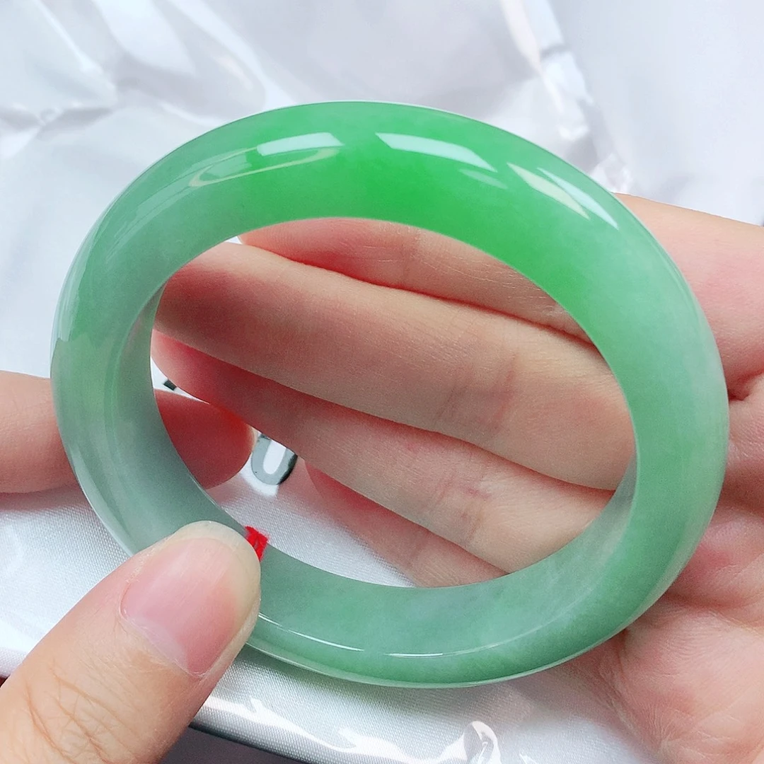 翡翠未镶嵌手镯抖音200