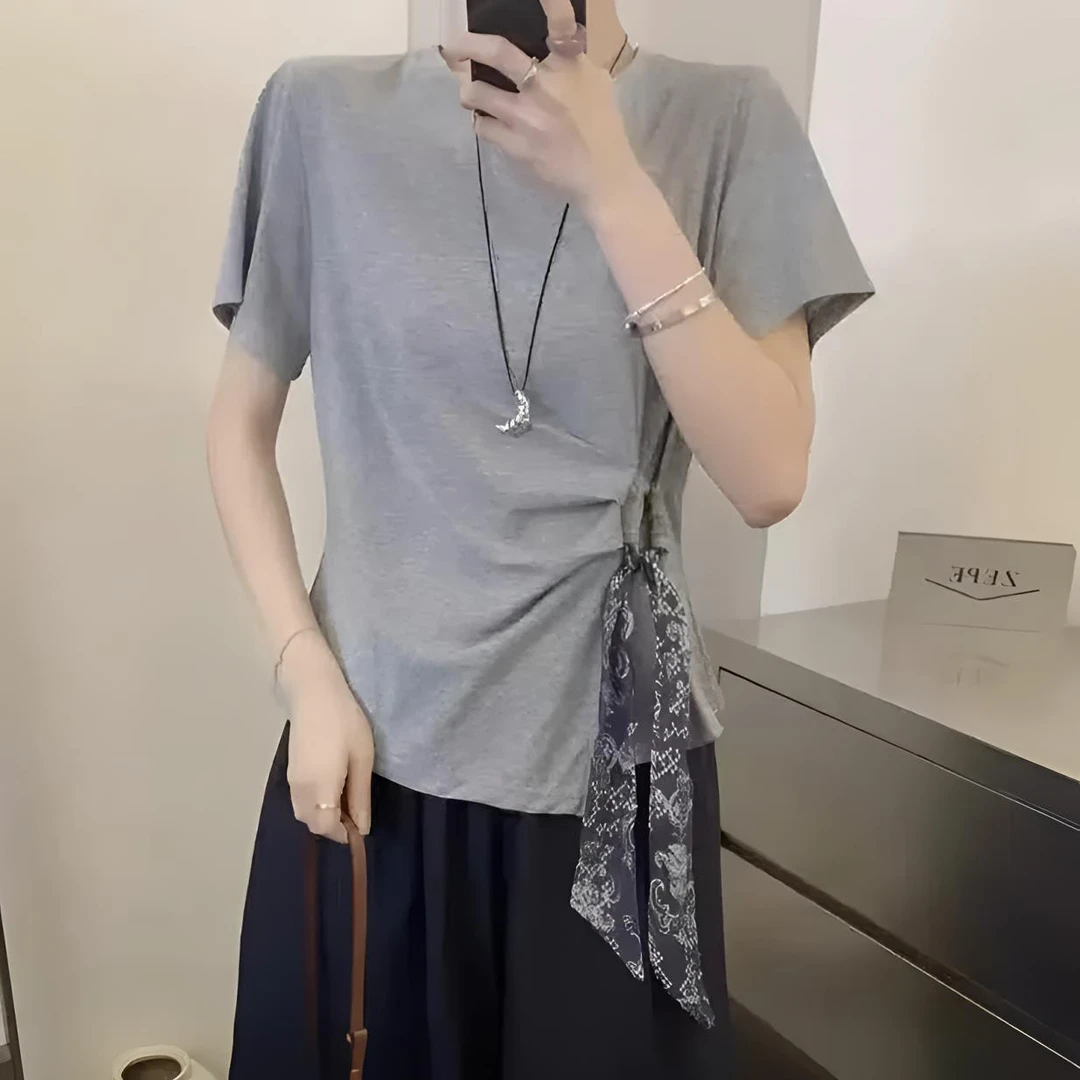 2025夏季【丝巾T】新款时尚百搭侧摆配丝巾特色时尚小众设计正肩T恤