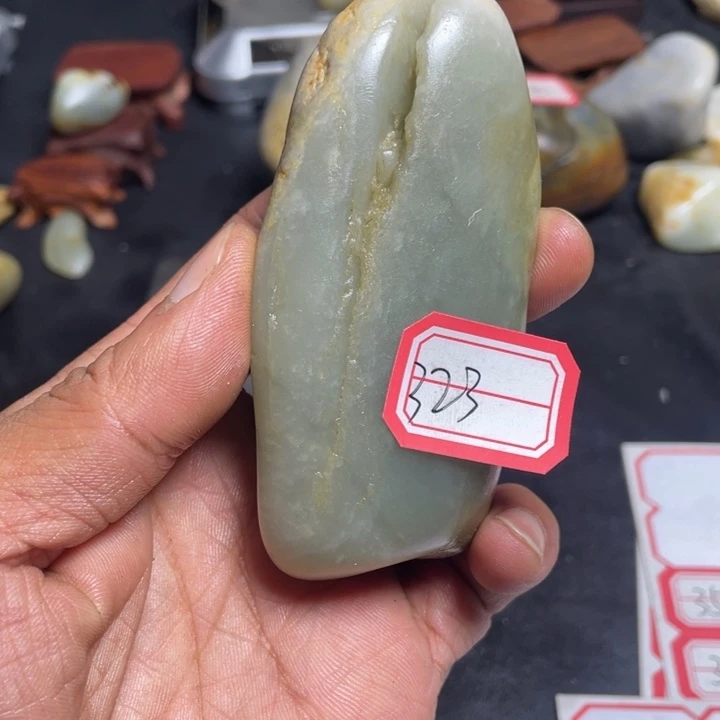 颈饰未镶嵌和田玉323