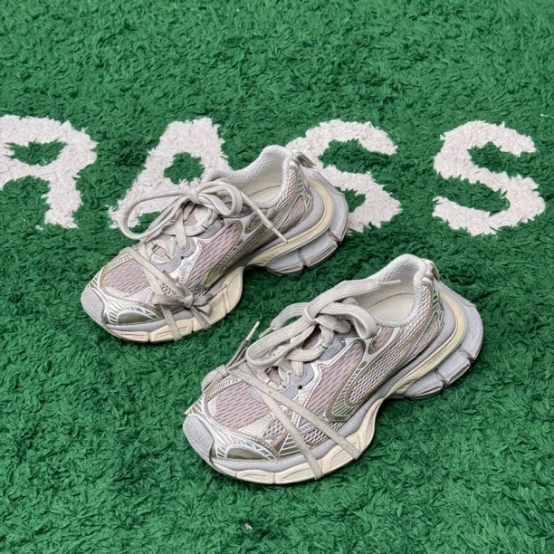 99新 Balenciaga/巴黎世家 3XL浅米色 老爹鞋 98新 38码