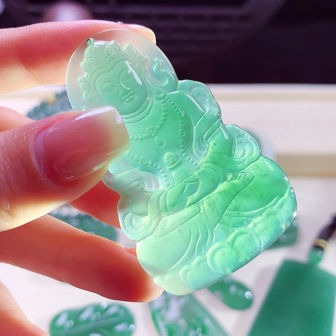 颈饰未镶嵌翡翠天然