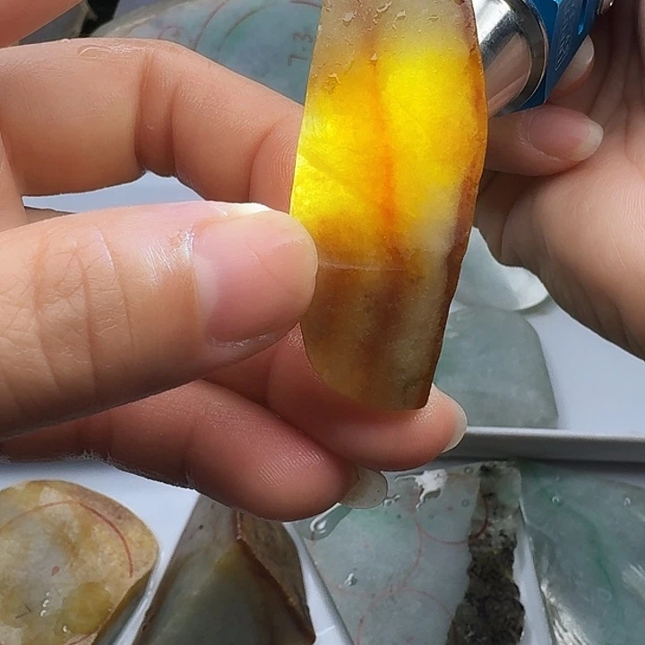翡翠裸石缅甸翡翠