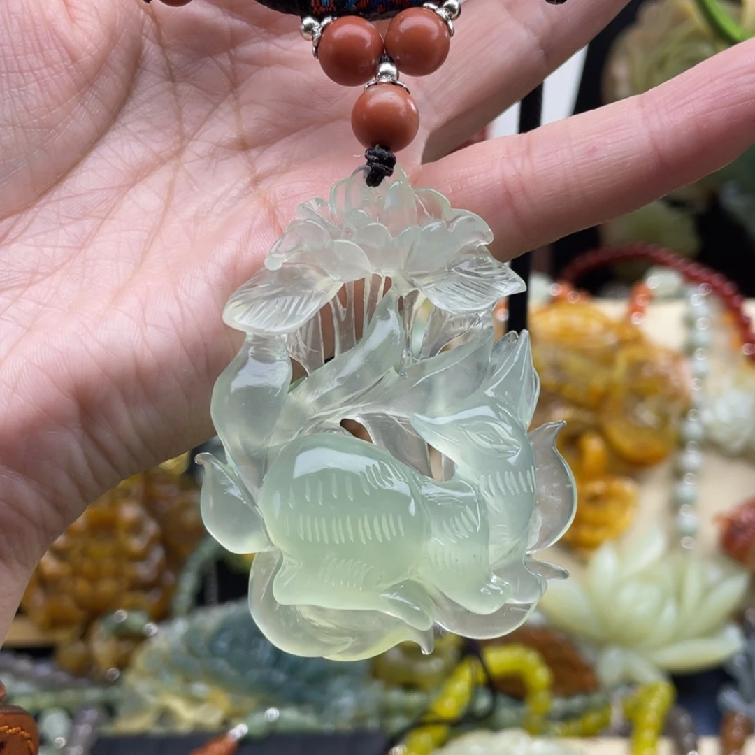 蛇纹石玉未镶嵌颈饰