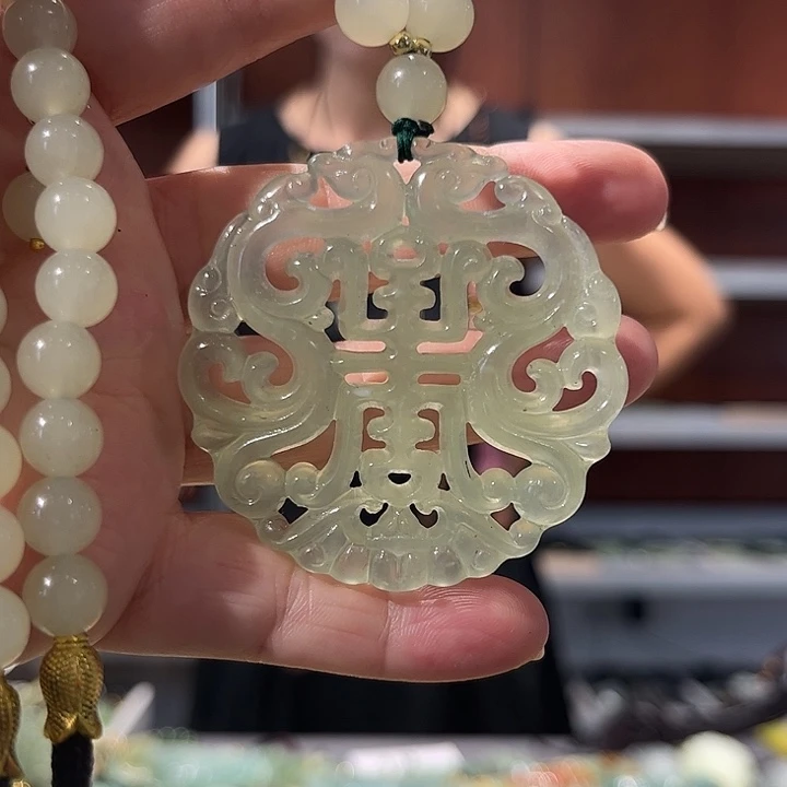 岫玉未镶嵌毛衣链