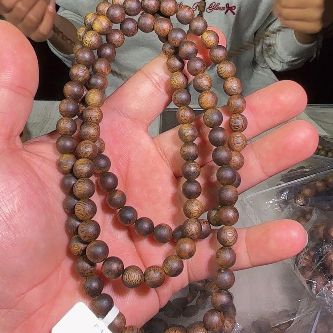 沉香手串红骨凹身卡8多圈圆珠手串保30克➕