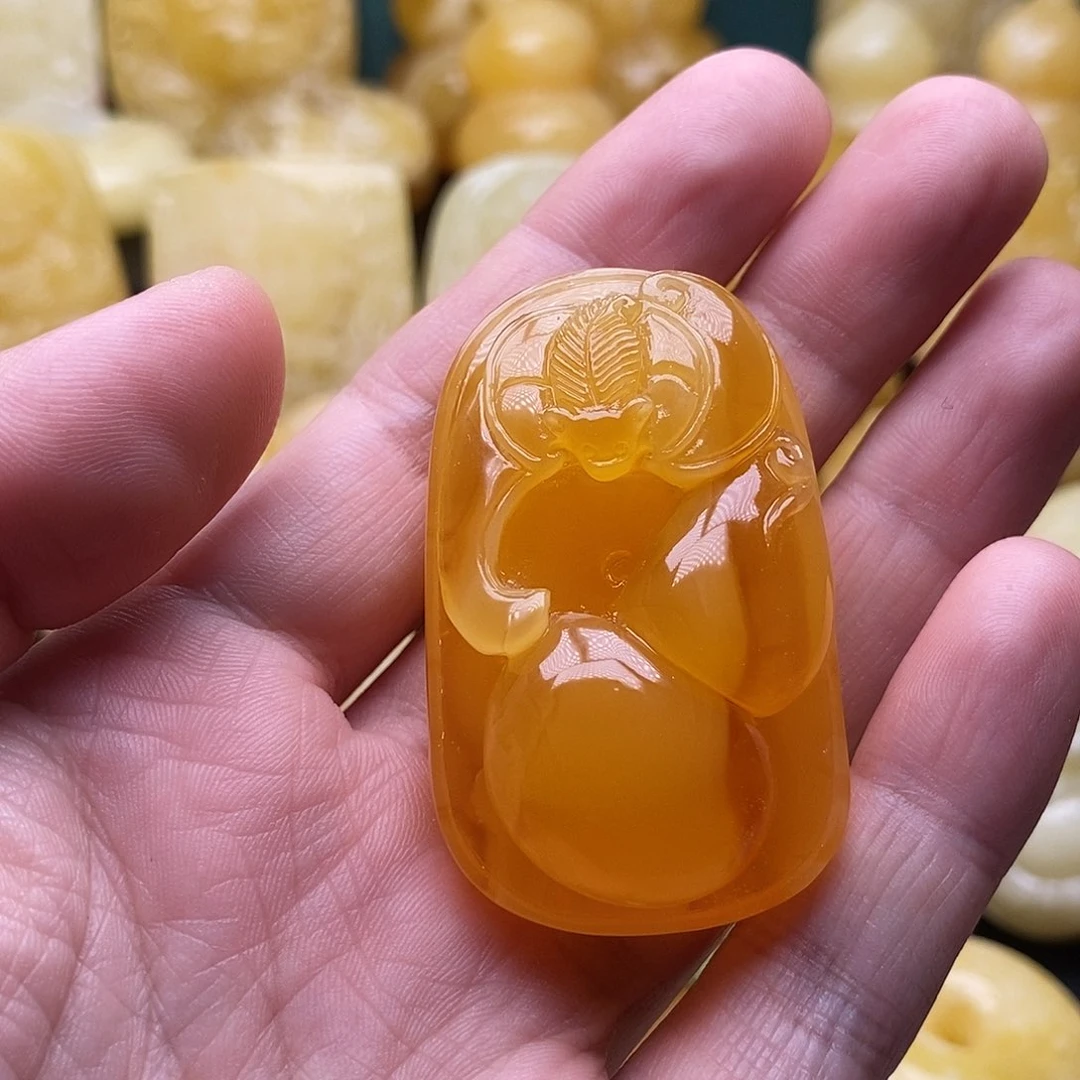 琥珀颈饰未镶嵌琥珀蜜蜡吊坠
