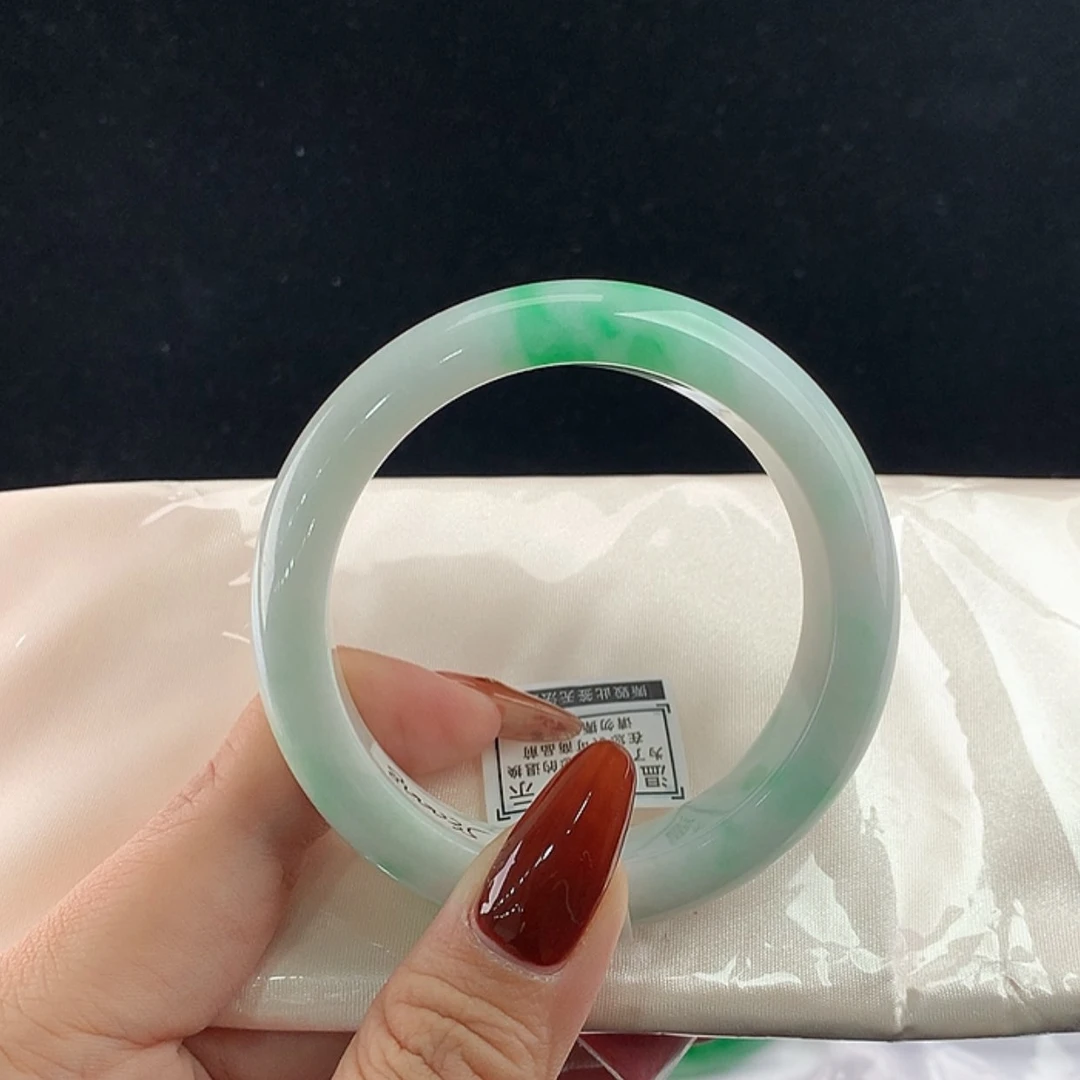 【闪购商品】未镶嵌手镯翡翠正56