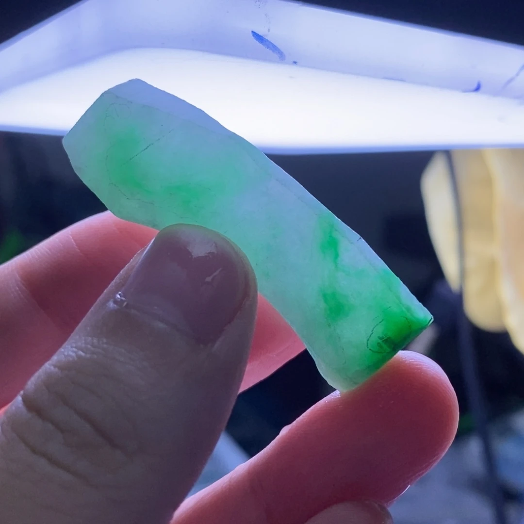 谢***哥未镶嵌定制翡翠包工白菜