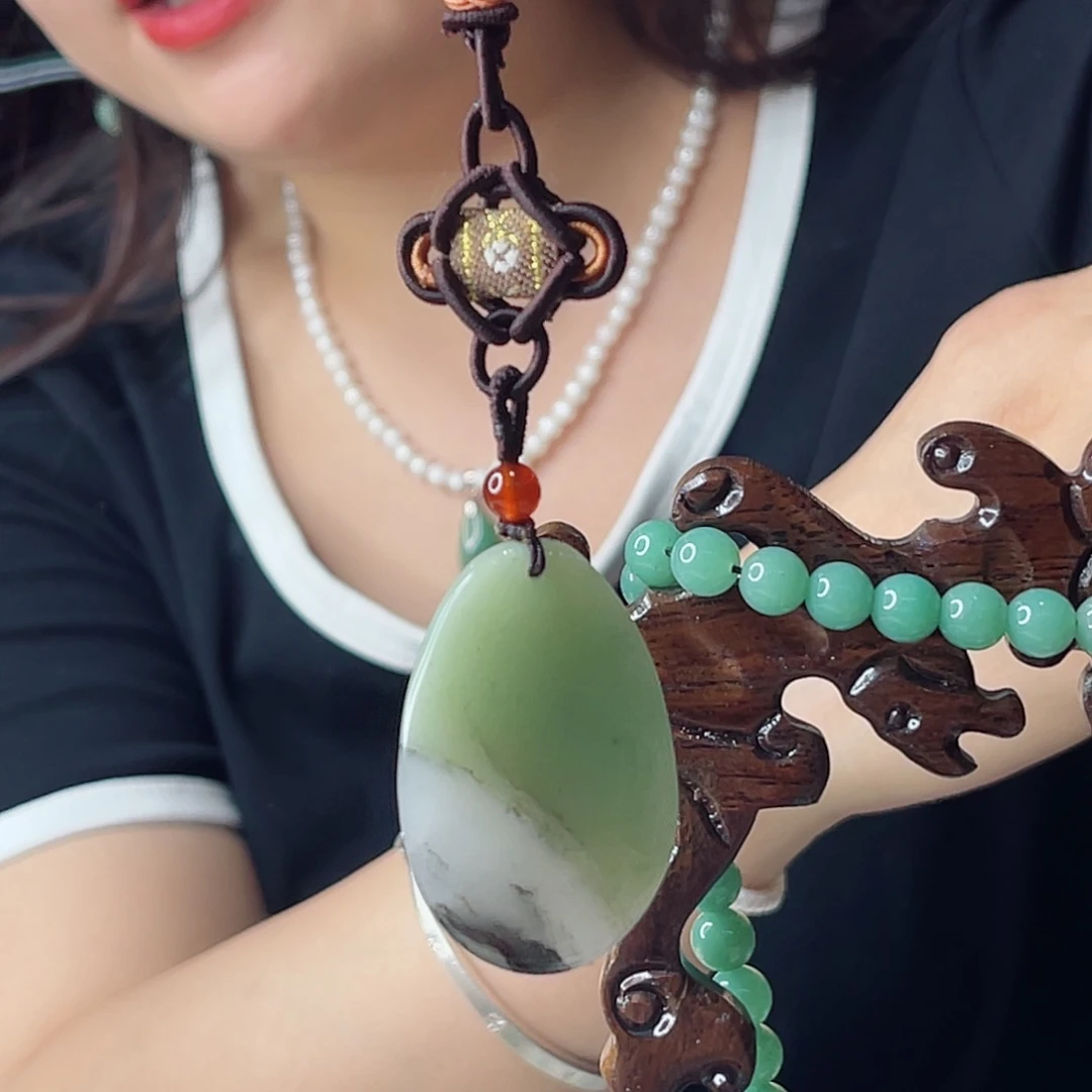 密玉（石英质玉）未镶嵌颈饰