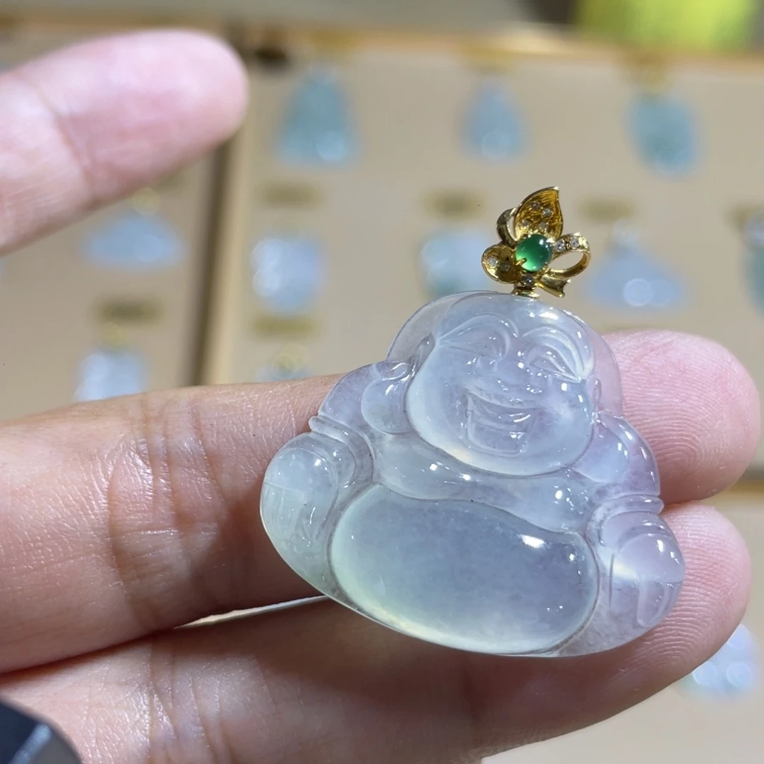 颈饰18K金镶嵌翡翠