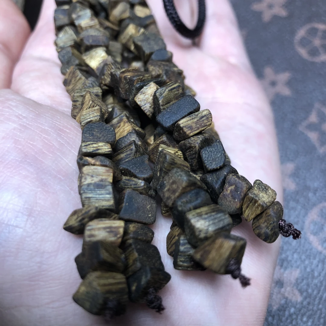 沉香沉香 车载随型车挂6股18g＋（多样性发一）