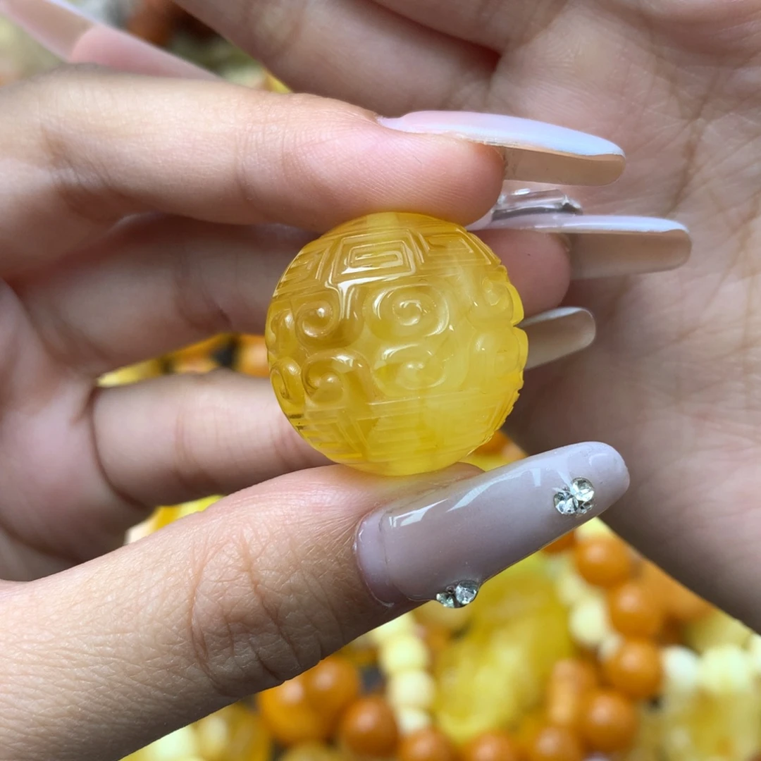 琥珀未镶嵌珠宝奇石24