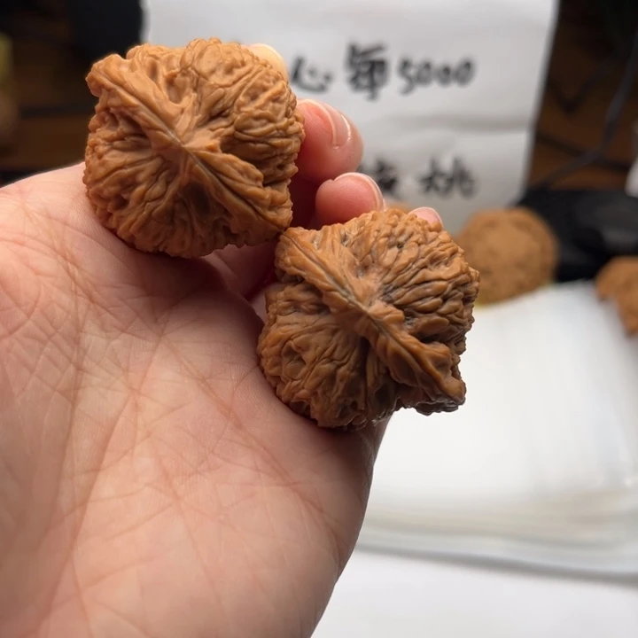吊坠文玩核桃南疆38