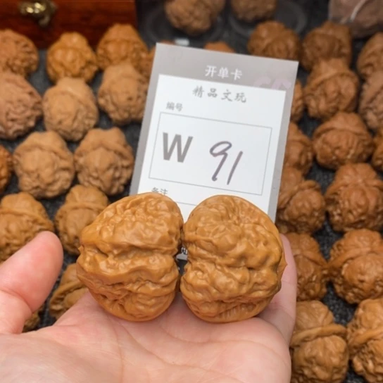 吊坠桃核猪****u我是第一百40