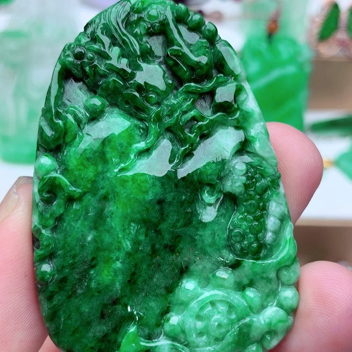 吊坠(不含链)未镶嵌翡翠