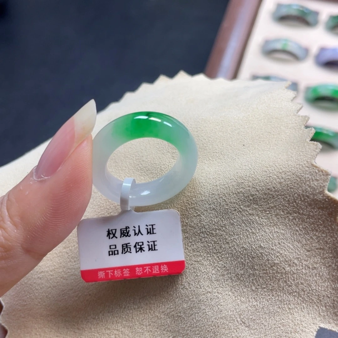 翡翠未镶嵌戒指king 12