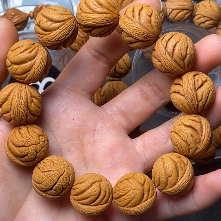 木质类秦岭山桃核