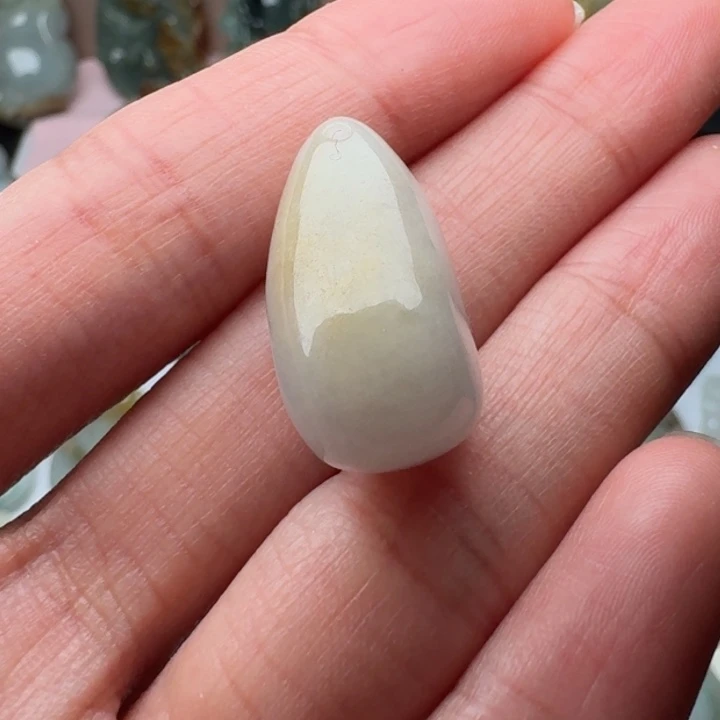 翡翠未镶嵌颈饰吊坠