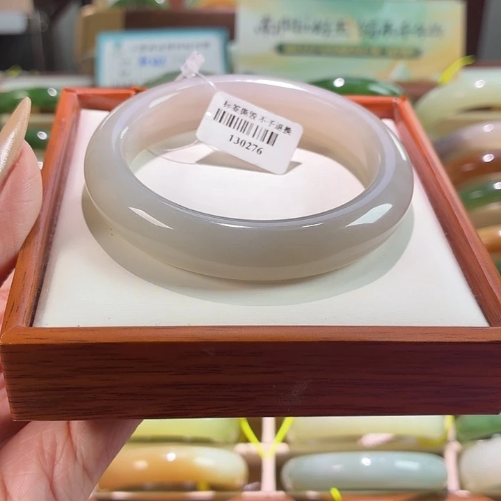 和田玉未镶嵌手镯58