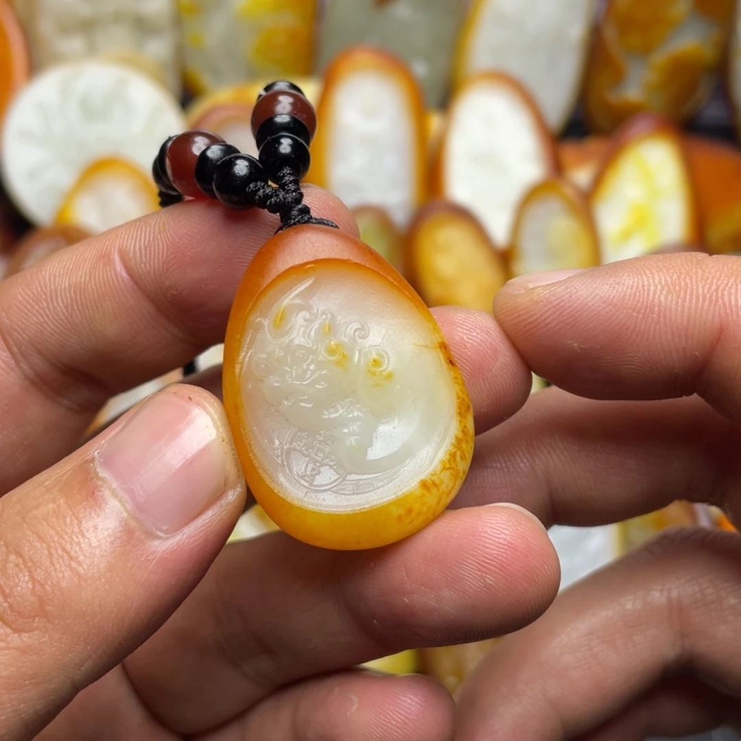 和田玉挂件未镶嵌