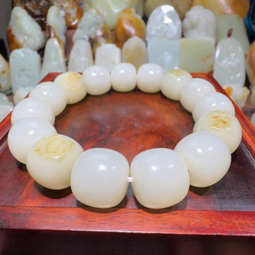 盛***湖和田玉未镶嵌手串