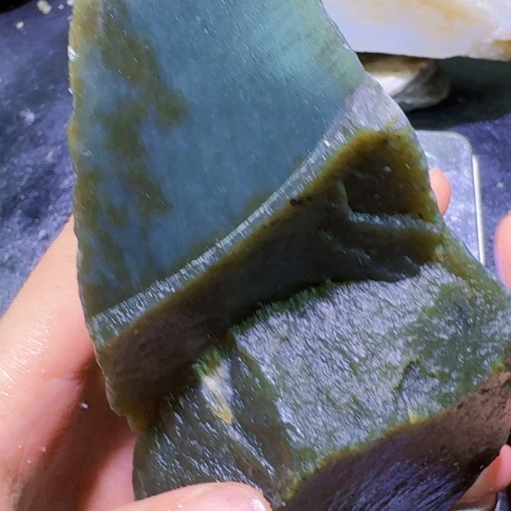 未镶嵌和田玉（糖玉）珠宝半成品