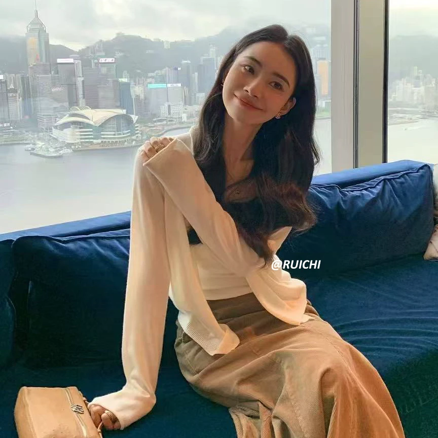 极简风百搭通勤2025春夏新款空调衫针织开衫上衣解锁慵懒感