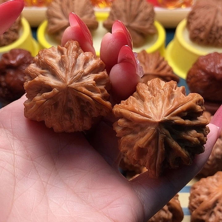 文玩核桃把件龙门涧三棱 40