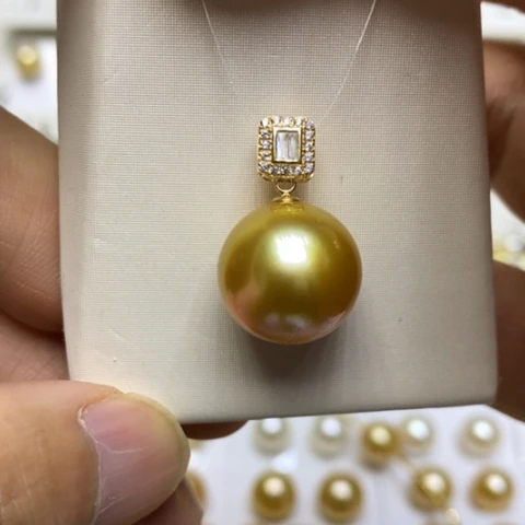 海水珍珠18K金镶嵌颈饰