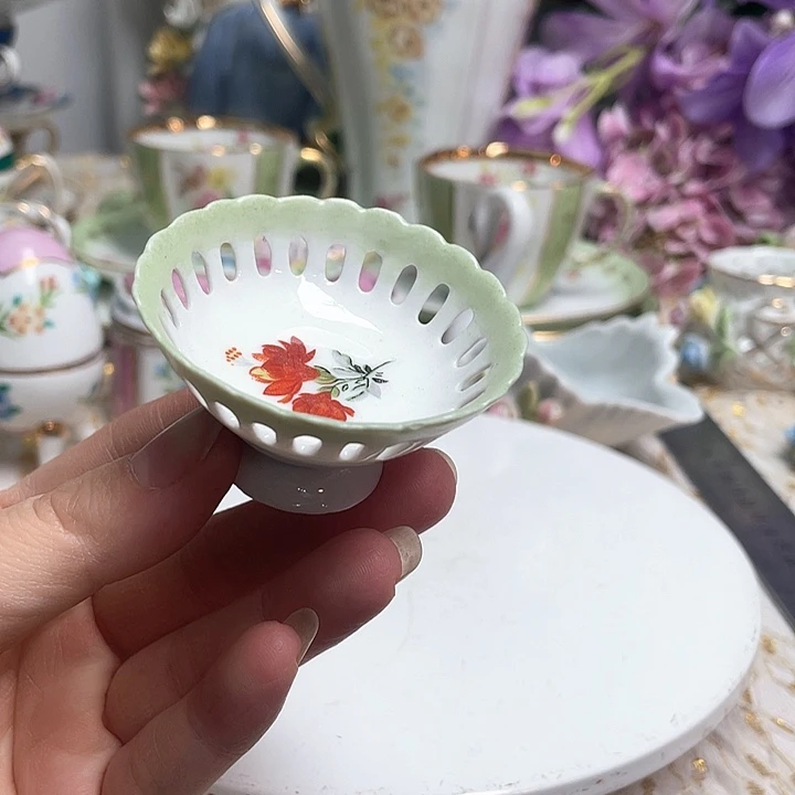 瓷片摆件。。。。摆件。摆件。摆件。摆件