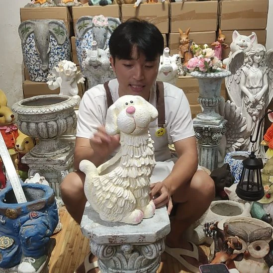 合成树脂奶油狗花盆