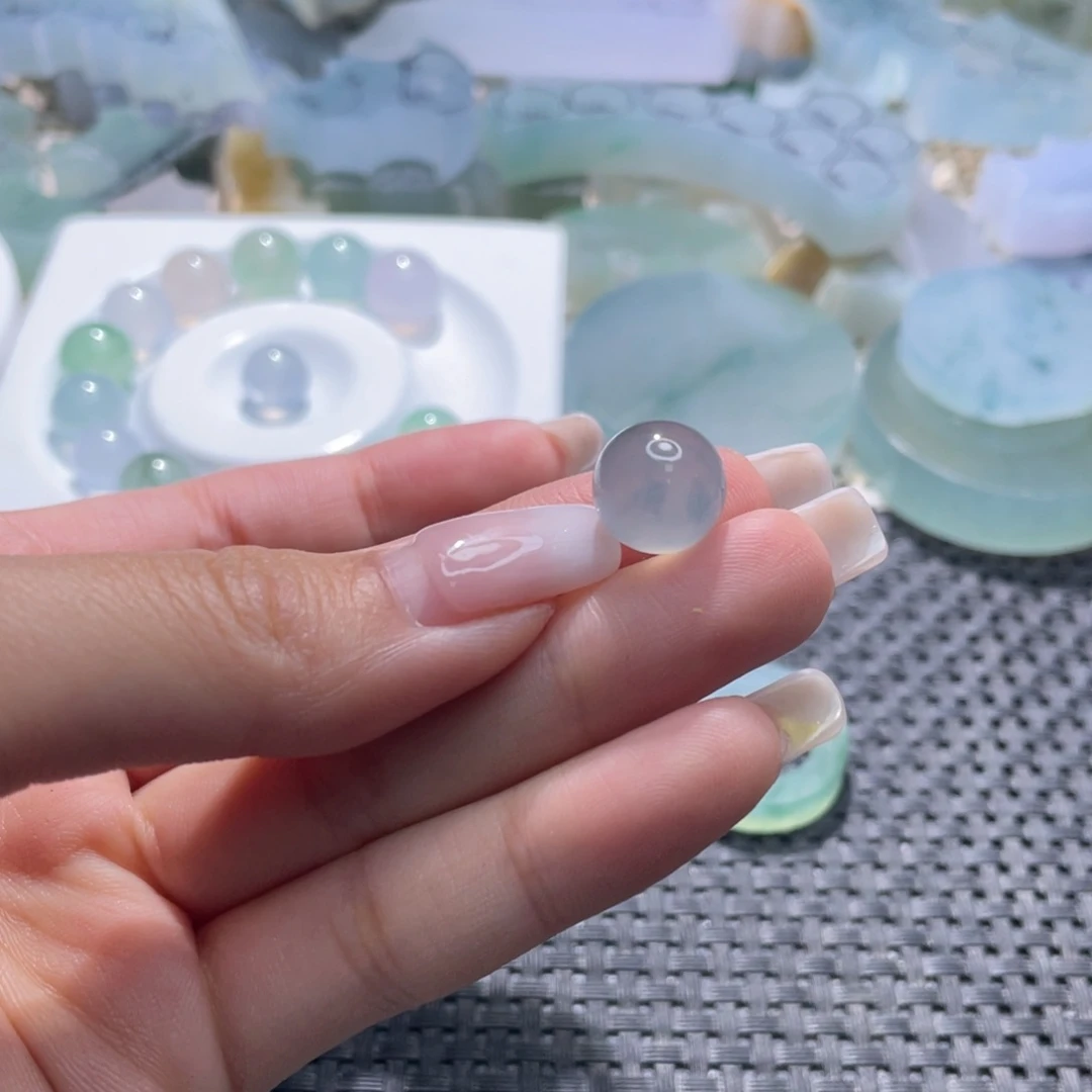 天***司定制翡翠未镶嵌翡翠