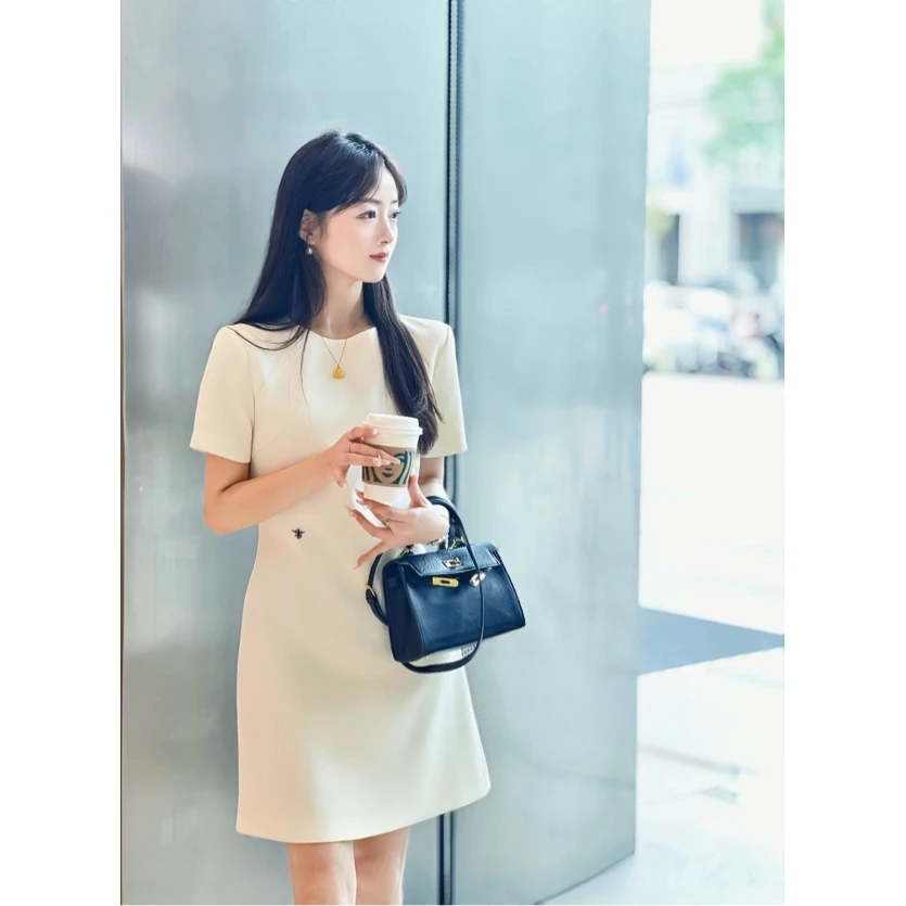 蜜蜂款短袖高奢时尚简约百搭气场夏季连衣裙G24015-2