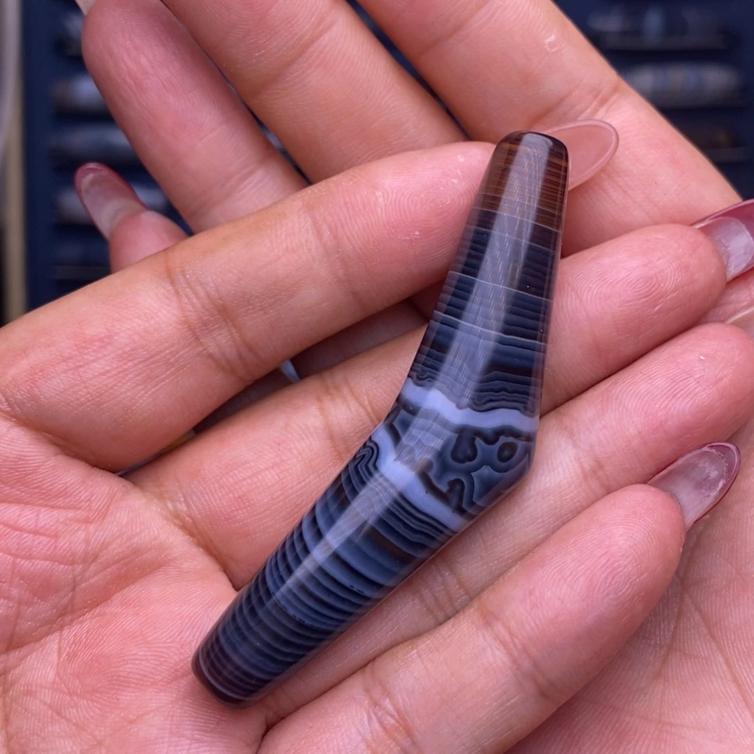 吴***毛玛瑙/玉髓未镶嵌珠宝半成品