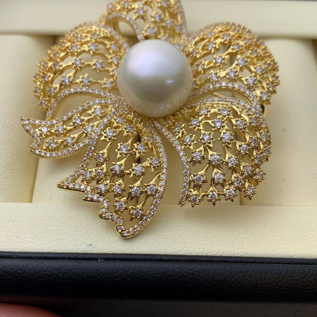 淡水珍珠未镶嵌胸饰