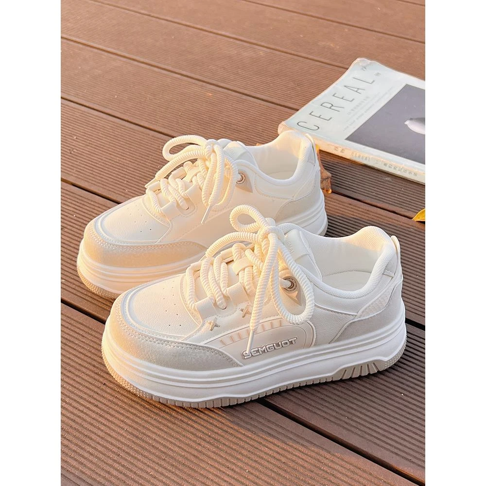 春季新款厚底百搭小白鞋女潮小众配阔腿裤学生运动休闲鞋