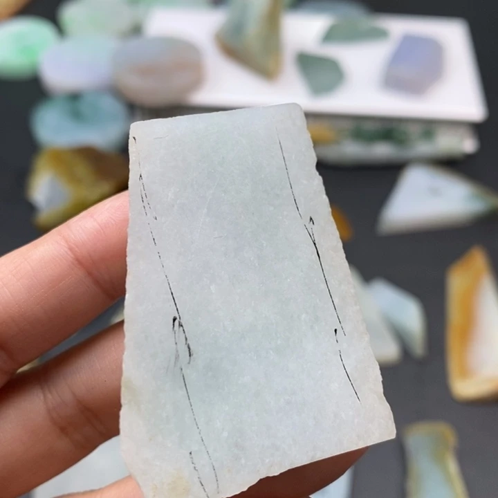 未镶嵌定制翡翠不含工，可做仿古牌