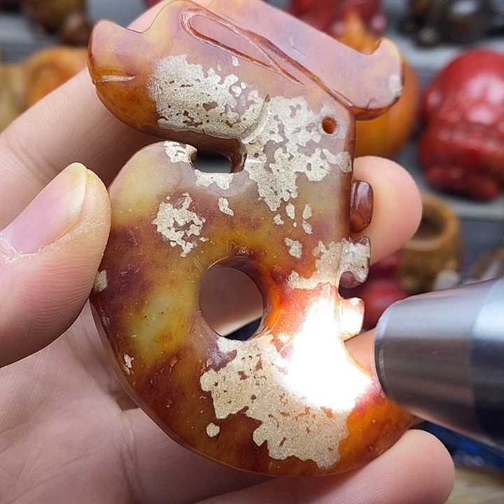未镶嵌蛇纹石玉颈饰